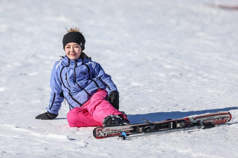 Uludağ'da acemi kayakçıların 'röportaj kazaları'
