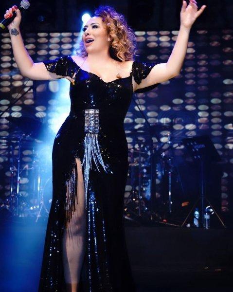 Ünlülerin yılbaşı sahne kostümleri