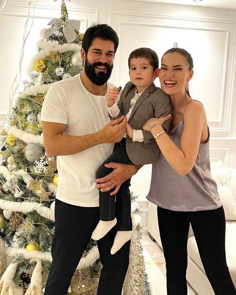 2022'nin ilk gününde ünlülerin paylaşımları 