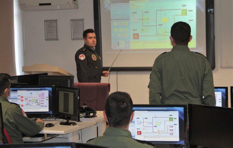 Türk havacılığına kazandırılan pilotların eğitimleri