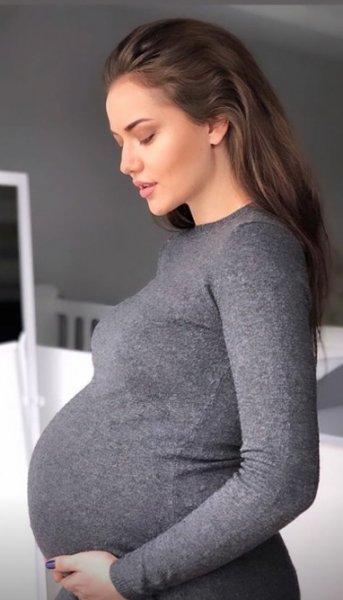 Geçmişten bugüne ünlülerin hamilelik pozları