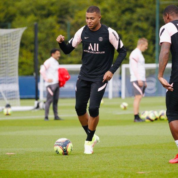 2021 yılında Avrupa'ya damga vuran 10 forvet