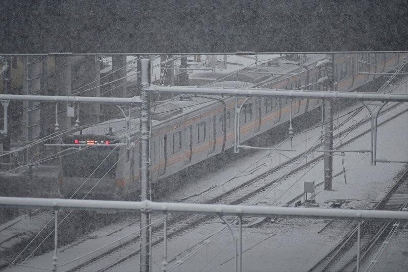 Tokyo'da 2018 yılı sonrası şiddetli kar yağışı yaşandı
