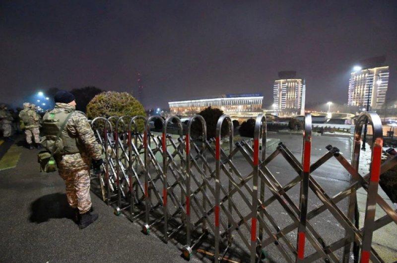 Kazakistan'da akaryakıt zammı protestolarından kareler