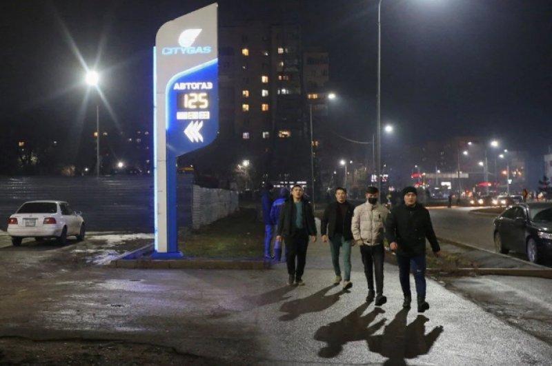 Kazakistan'da akaryakıt zammı protestolarından kareler