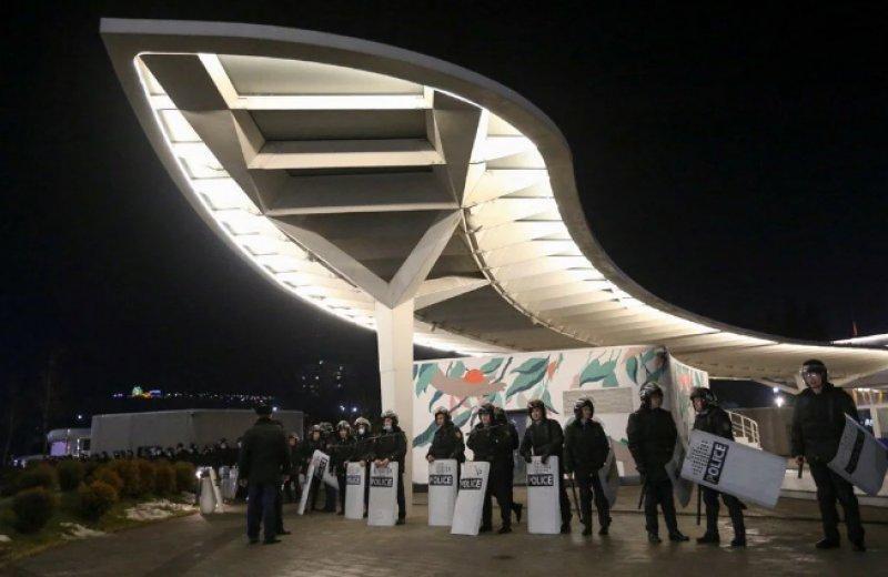 Kazakistan'da akaryakıt zammı protestolarından kareler