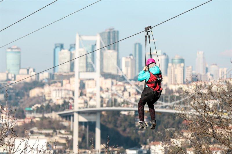 Macera severlerin yeni tutkusu: Boğaza karşı zipline