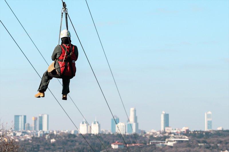 Macera severlerin yeni tutkusu: Boğaza karşı zipline