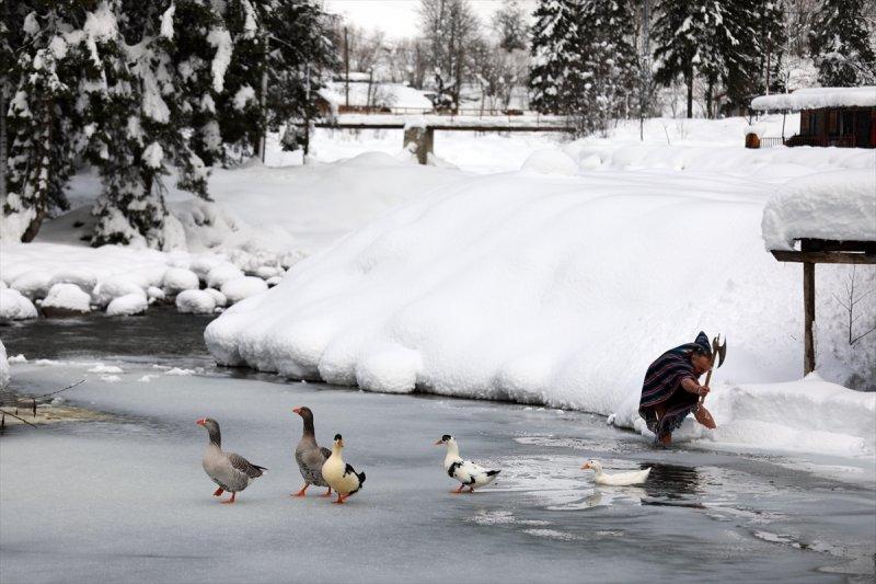 Rize'nin Kaçkarlı Viking'i, yaz kış doğada yaşamaktan vazgeçmiyor