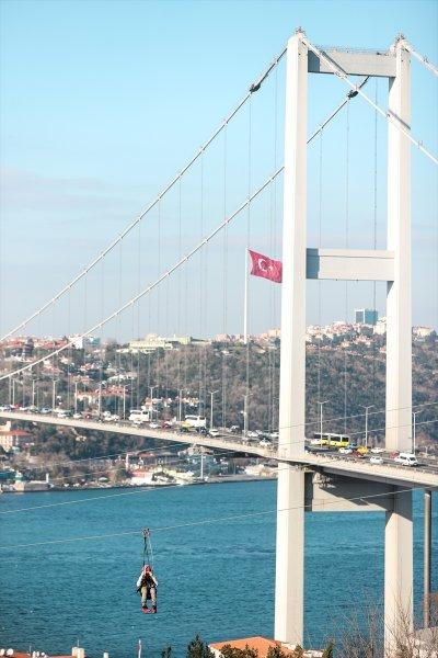 Macera severlerin yeni tutkusu: Boğaza karşı zipline