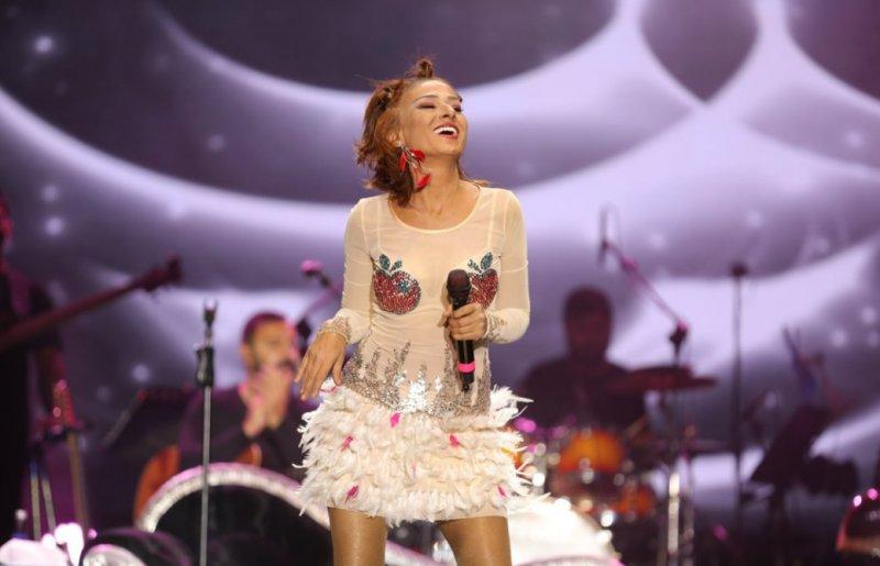 Yıldız Tilbe'nin sahne kıyafetleri