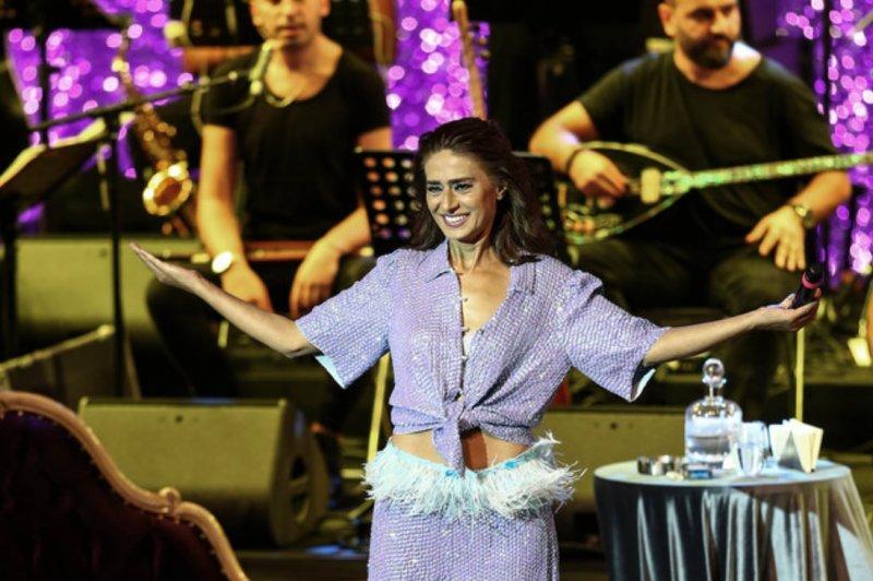 Yıldız Tilbe'nin sahne kıyafetleri