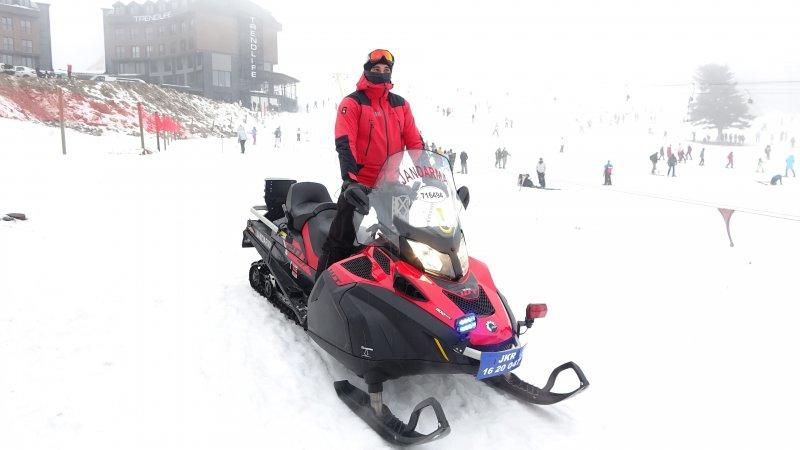 Uludağ'da pistler yoğun sise rağmen doldu