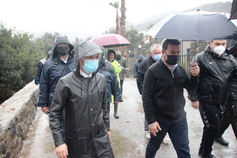 Muğla'da sağanak ve dolu, yaşamı olumsuz etkiledi