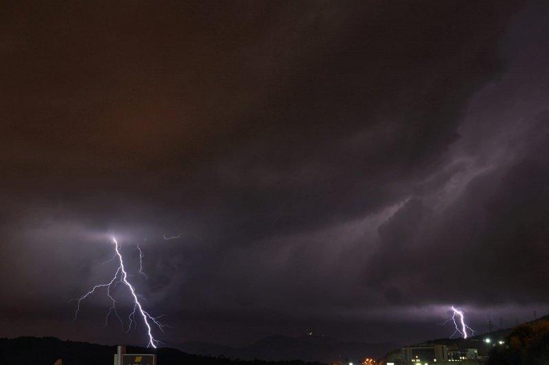 Muğla'da sağanak ve dolu, yaşamı olumsuz etkiledi