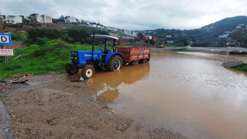 Muğla'da sağanak ve dolu, yaşamı olumsuz etkiledi