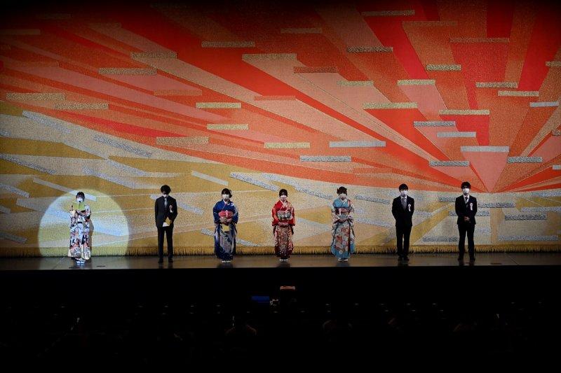 Japonyalı gençler "Yetişkinler Günü"nü kutladı