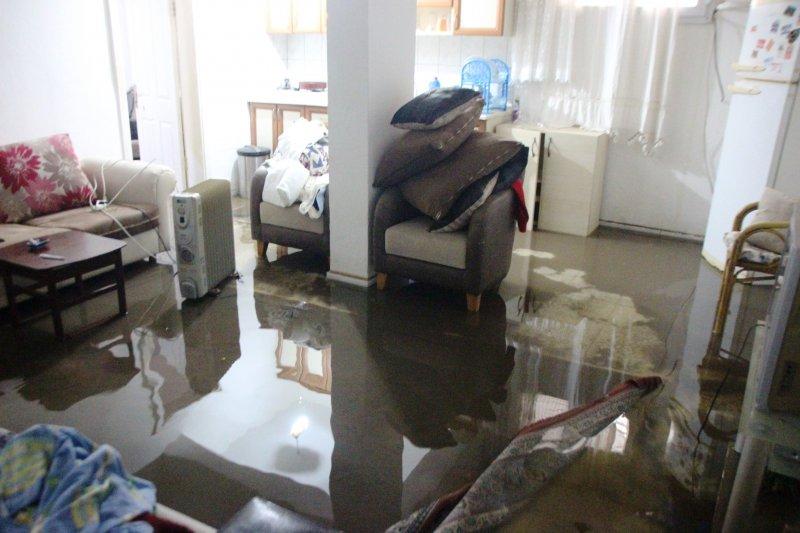 Muğla'da sağanak ve dolu, yaşamı olumsuz etkiledi