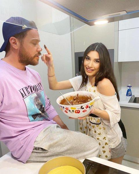 Sinan Akçıl ve Burcu Kıratlı'nın kareleri