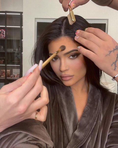 Kylie Jenner'ın 300 milyonluk sosyal medya hesabından kareler