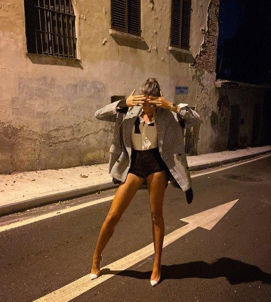 Eda Taşpınar'ın kusursuz fiziği