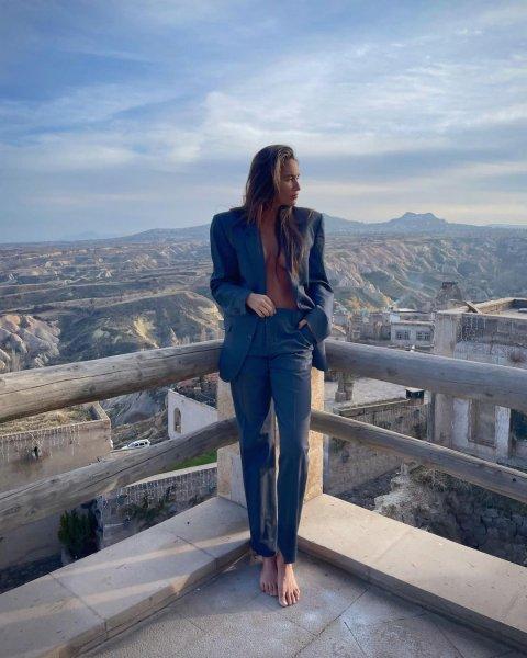 Eda Taşpınar'ın kusursuz fiziği