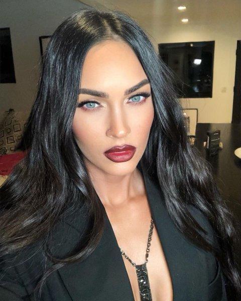 Aşk sarhoşu Megan Fox'un çok beğenilen fotoğrafları