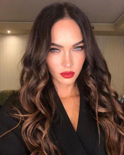 Aşk sarhoşu Megan Fox'un çok beğenilen fotoğrafları