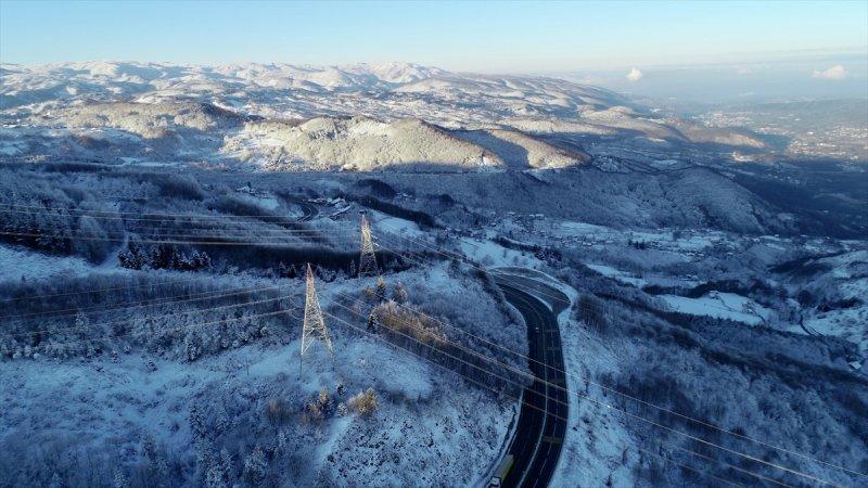 Bolu'da yağan kar görsel şölen oluşturdu