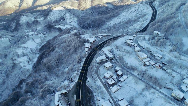 Bolu'da yağan kar görsel şölen oluşturdu