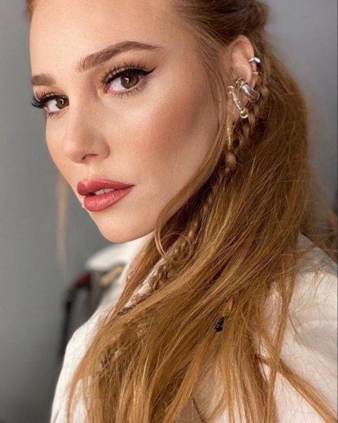 Ünlü isimlerin siyasi görüşü