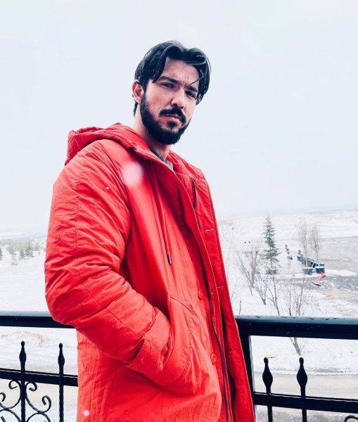 Ünlü isimlerin 14 Ocak tarihli Instagram paylaşımları