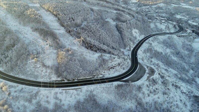 Bolu'da yağan kar görsel şölen oluşturdu