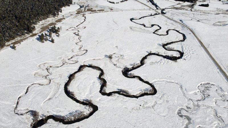 Bolu'da yağan kar görsel şölen oluşturdu