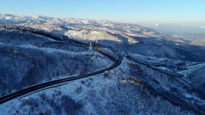 Bolu'da yağan kar görsel şölen oluşturdu