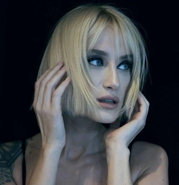 Ünlü isimlerin 14 Ocak tarihli Instagram paylaşımları