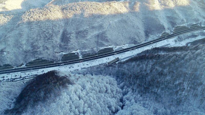 Bolu'da yağan kar görsel şölen oluşturdu