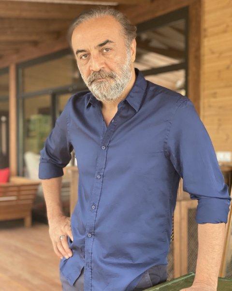 Ünlü isimlerin siyasi görüşü