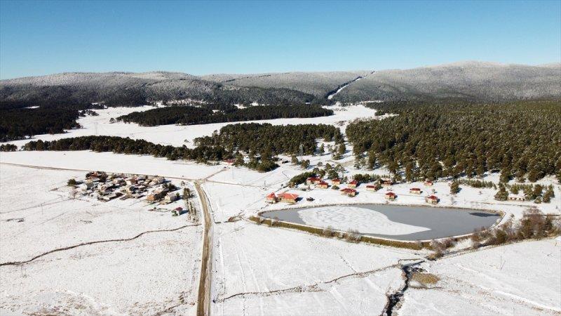 Bolu'da yağan kar görsel şölen oluşturdu