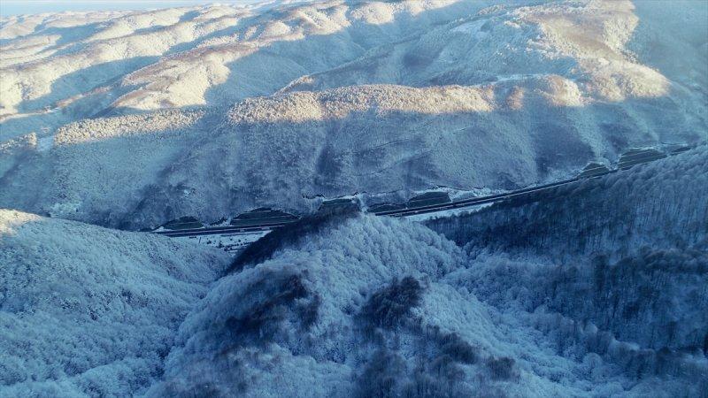 Bolu'da yağan kar görsel şölen oluşturdu