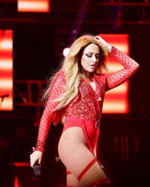 Hadise, Gülşen ve Hande Yener'in sahne kostümleri