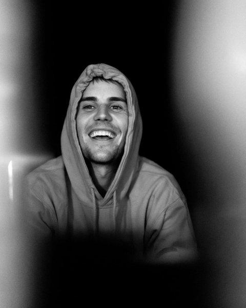 Birbirinden garip alışkanlıkları olan ünlüler