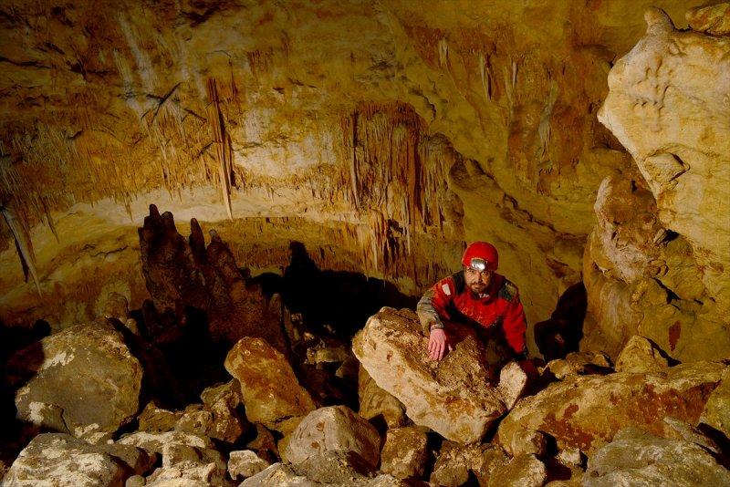 Yarımburgaz Mağarası'nda 600 bin yıllık insan izleri taşıyan galeriler bulundu