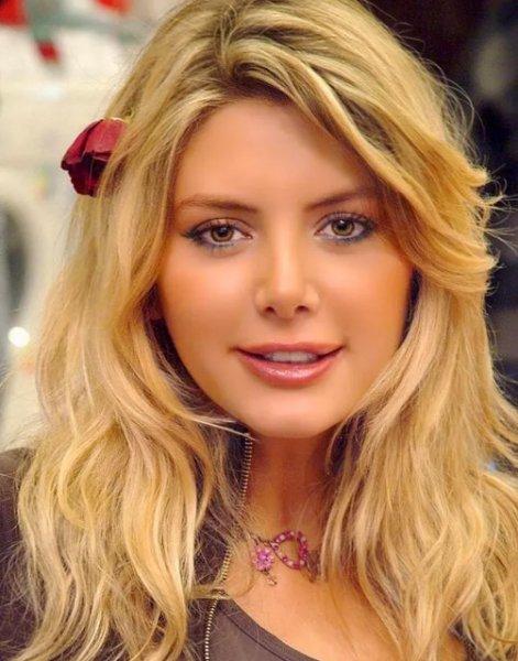 Ünlü isimlerin "ilk aşkı"