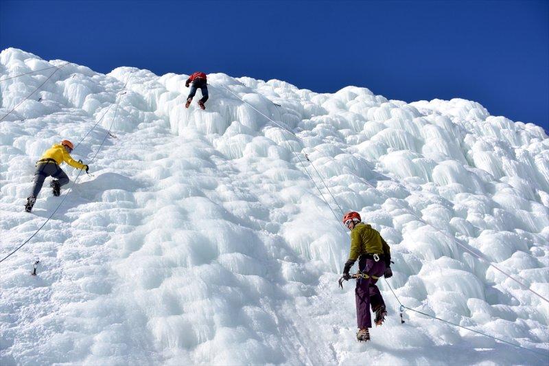 Palandöken'de buz tırmanışı festivali başladı