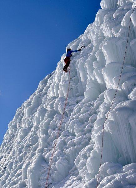 Palandöken'de buz tırmanışı festivali başladı