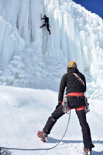 Palandöken'de buz tırmanışı festivali başladı