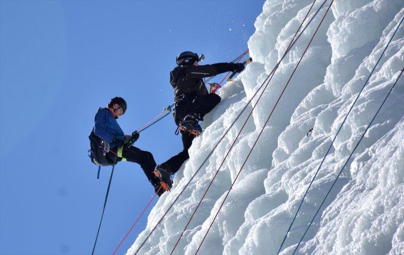 Palandöken'de buz tırmanışı festivali başladı