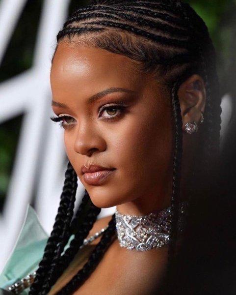 Dünya yıldızı Rihanna hakkında bilinmeyenler