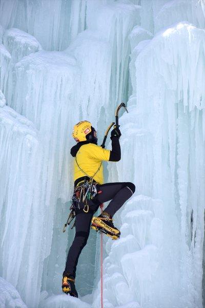 Palandöken'de buz tırmanışı festivali başladı